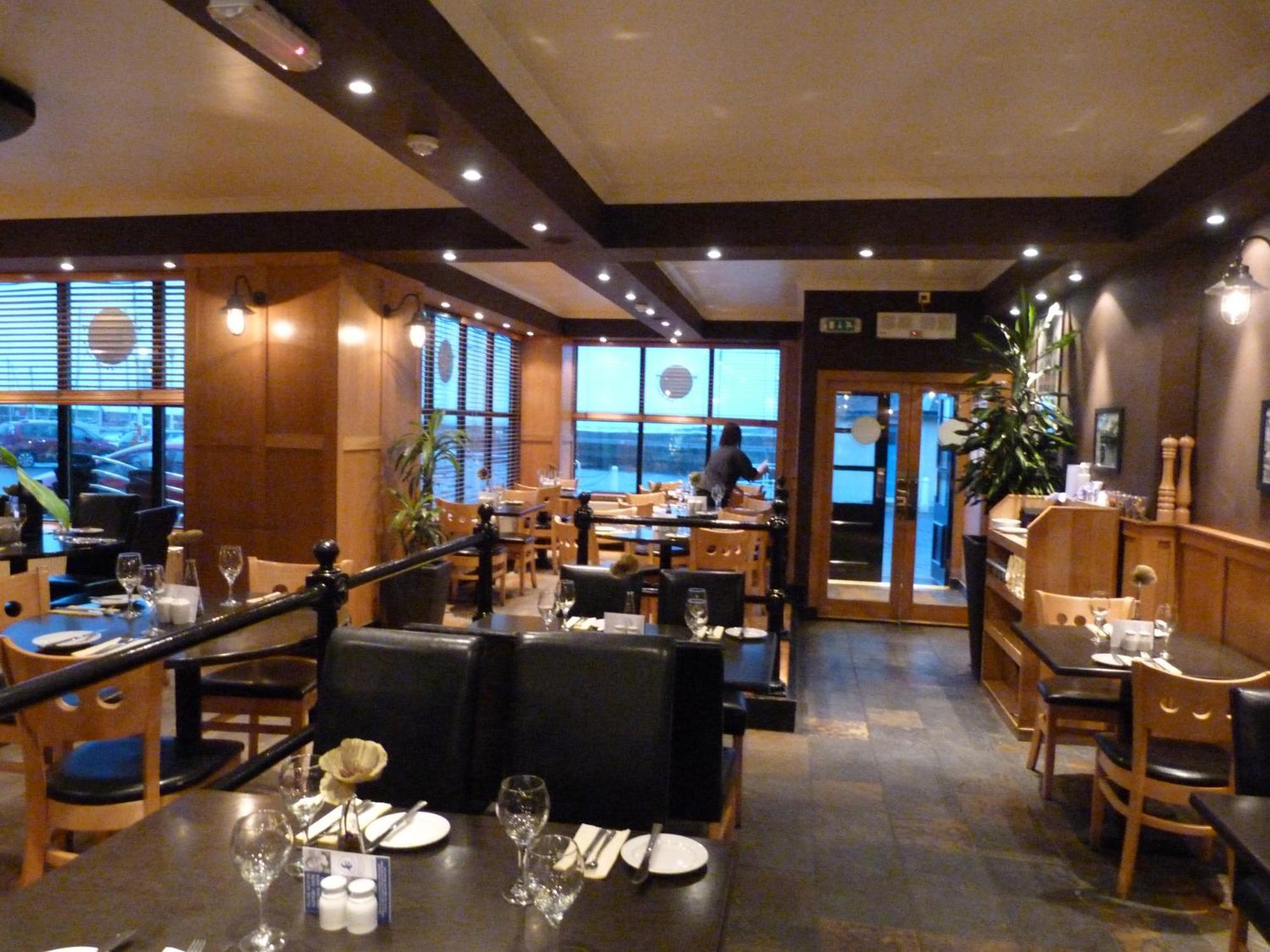安斯特拉瑟 水滨旅舍酒店 外观 照片